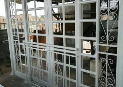 Cuánto cuesta cambiar las ventanas de una vivienda - Hierro - Blog - Reformas Ricardo Herrera